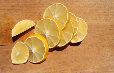 lemon-slice-yellow-fruit-citrus-1511995.jpg