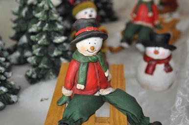 snow-man-fig-winter-deco-273569.jpg