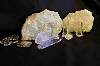 rock-crystal-crystal-crystal-quartz-238072.jpg