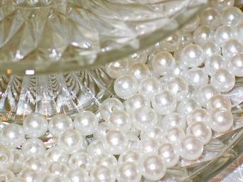 beads-foam-beads-perlmut-dischdeko-1264573.jpg