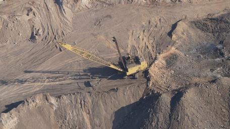dragline-mining-coal-mining-machine-195440.jpg
