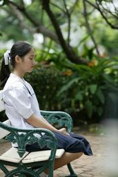 girl-bench-asian-sitting-park-481307.jpg