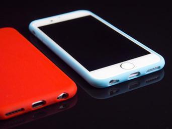 ios-new-mobile-gadget-pad-1091307.jpg