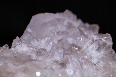 rock-crystal-crystal-crystal-quartz-238073.jpg