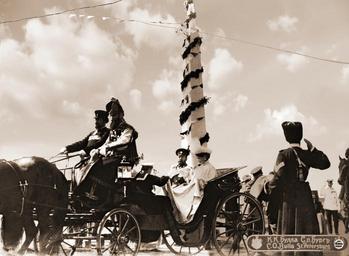 1913. Приезд Николая II в Кострому.jpg