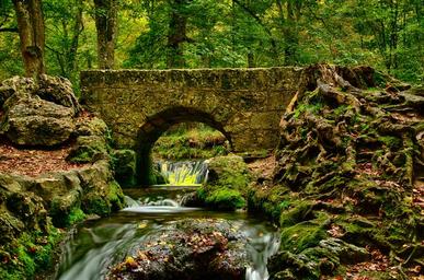 bad-urach-germany-river-hdr-1674049.jpg