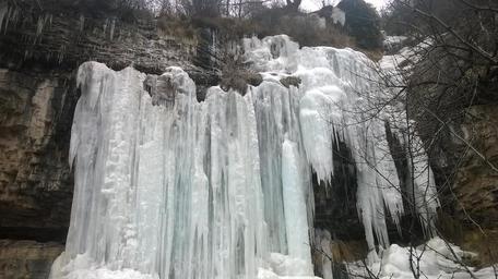 ice-white-winter-huge-667266.jpg