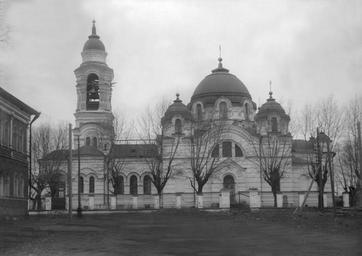Введенская_церковь_в_Нижнем_Тагиле_(начало_XX_века).jpg