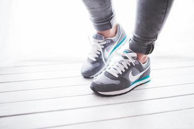 shoes-woman-girl-sport-jogging-791044.jpg