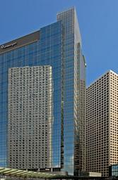 hong-kong-skyscrapers-architecture-695124.jpg