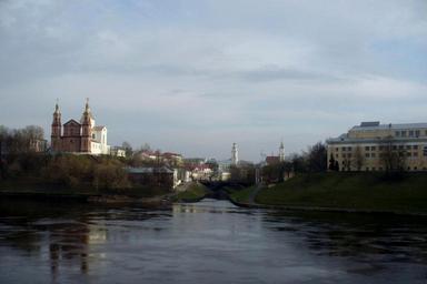 Вид на Витебск с правого берега Западной Двины.jpg