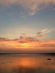 sunset-boat-water-sea-beach-686375.jpg