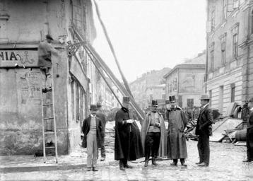 Lwów, ul.Bożnicza, synagogi.jpg