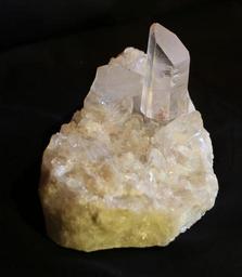 rock-crystal-crystal-crystal-quartz-238134.jpg