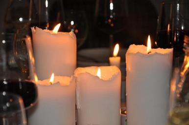 light-low-table-settings-candles-1070381.jpg