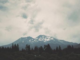 mountain-view-peak-summit-rock-872094.jpg