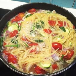 one-pot-pasta-pasta-tomatoes-1408689.jpg