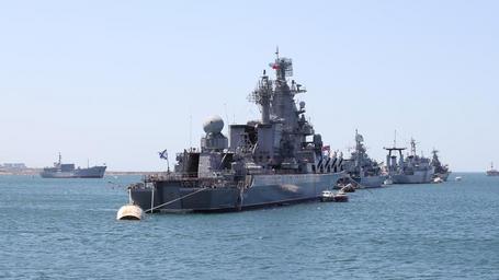 Navy in Sevastopol bay 2012 G03.jpg