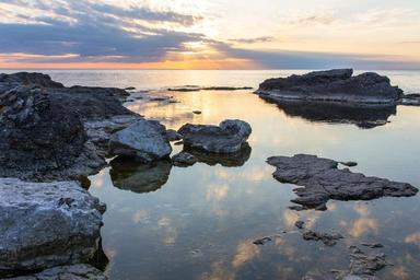 ocean-sunrise-rocks-sea-sun-water-1031725.jpg