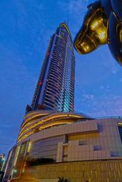 dubai-skyscraper-city-fountain-51177.jpg