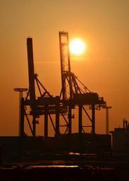 harbour-cranes-gantry-cranes-682803.jpg