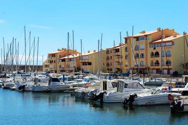 marina-boats-sea-port-mast-1568596.jpg
