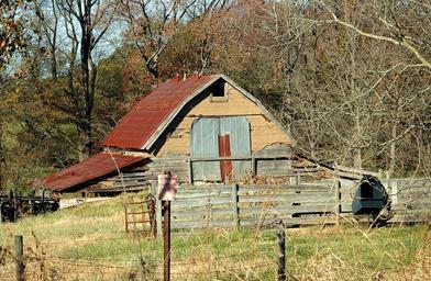old-rustic-shed-barn-shed-grunge-1636419.jpg