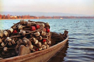 Fishing-nets-closeup.jpg