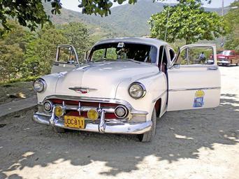 antique-car-cuba-vehicle-white-car-935239.jpg
