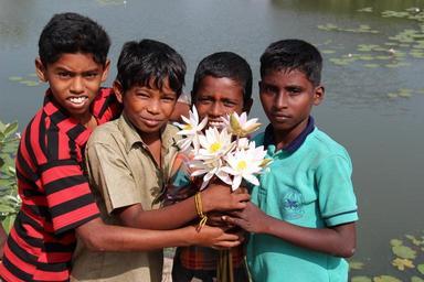 indians-children-guys-india-112610.jpg