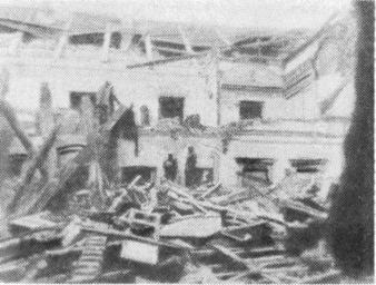 Firefighters_on_the_explosion_in_the_Leontief_lane.jpg