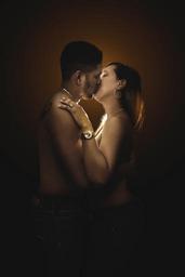 kiss-love-without-clothes-naked-1434728.jpg