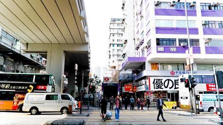 hong-kong-marketplace-busy-street-743821.jpg