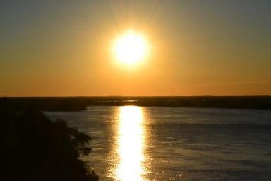 sun-sunset-river-724560.jpg