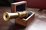 telescope-pirate-spyglass-treasure-971430.jpg