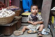 nepal-market-child-790340.jpg