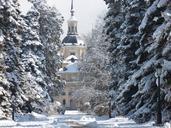 farm-snow-landscape-palace-rides-94031.jpg