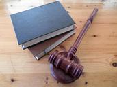 hammer-books-law-court-lawyer-620011.jpg