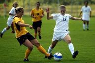 soccer-competition-game-women-673488.jpg