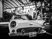 classic-car-automobile-car-retro-584119.jpg