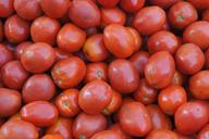 tomatoes-market-vegetables-food-1029033.jpg