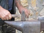 smith-hammer-thump-anvil-457444.jpg