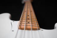 bass-guitar-instrument-e-bass-1508609.jpg