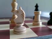 chess-wooden-figures-game-characters-622596.jpg