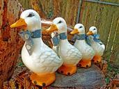 ducks-ceramics-figures-cute-animal-500905.jpg