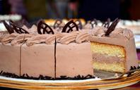 cream-cake-cream-pie-cake-calories-560663.jpg