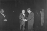 President_Nixon_shaking_hands_with_Chicago_Mayor_Richard_G._Daley_at_Meigs_Field,_Chicago_-_NARA_-_194726.tif