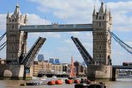 tower-bridge-bridge-opening-417439.jpg