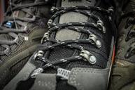 shoes-laces-shop-shopping-shelf-428608.jpg