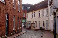 alley-empty-east-frisia-road-275883.jpg